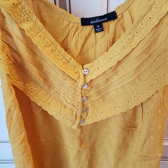 NWOT Ambiance Tank Size M in Mustard - Picture 5 of 7